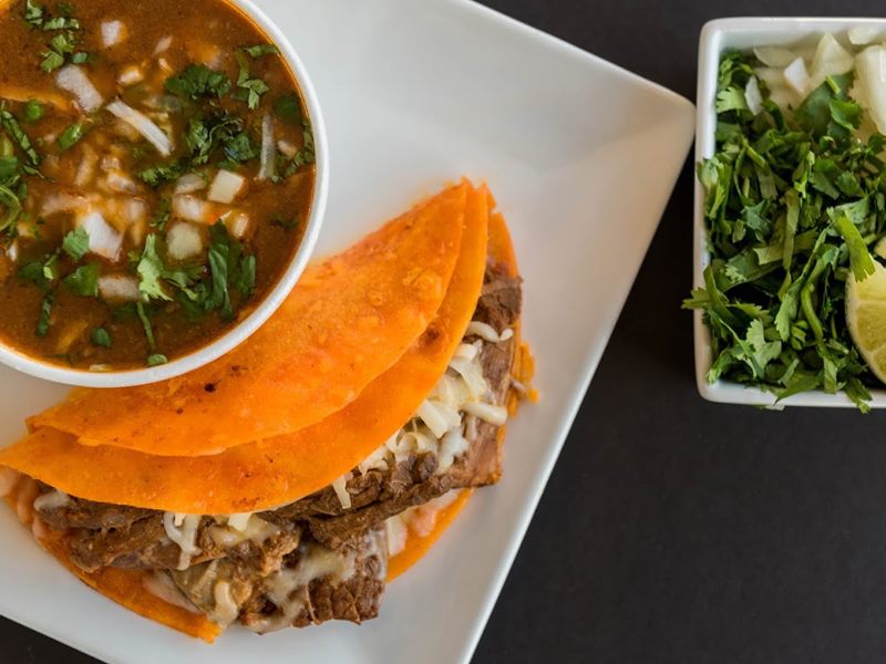 Tacos & Miches food